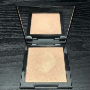 Morphe highlighter